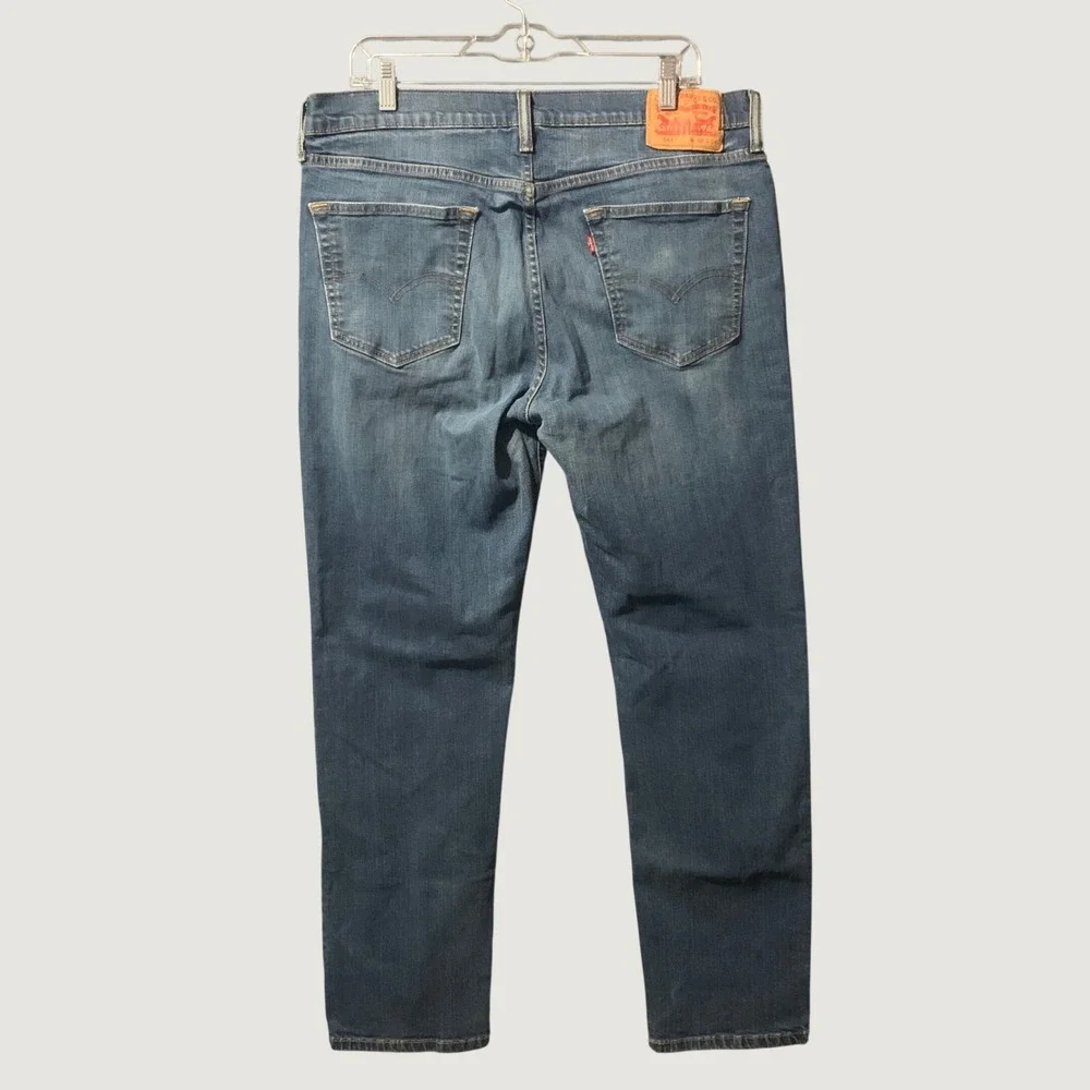 Levis measurements waist